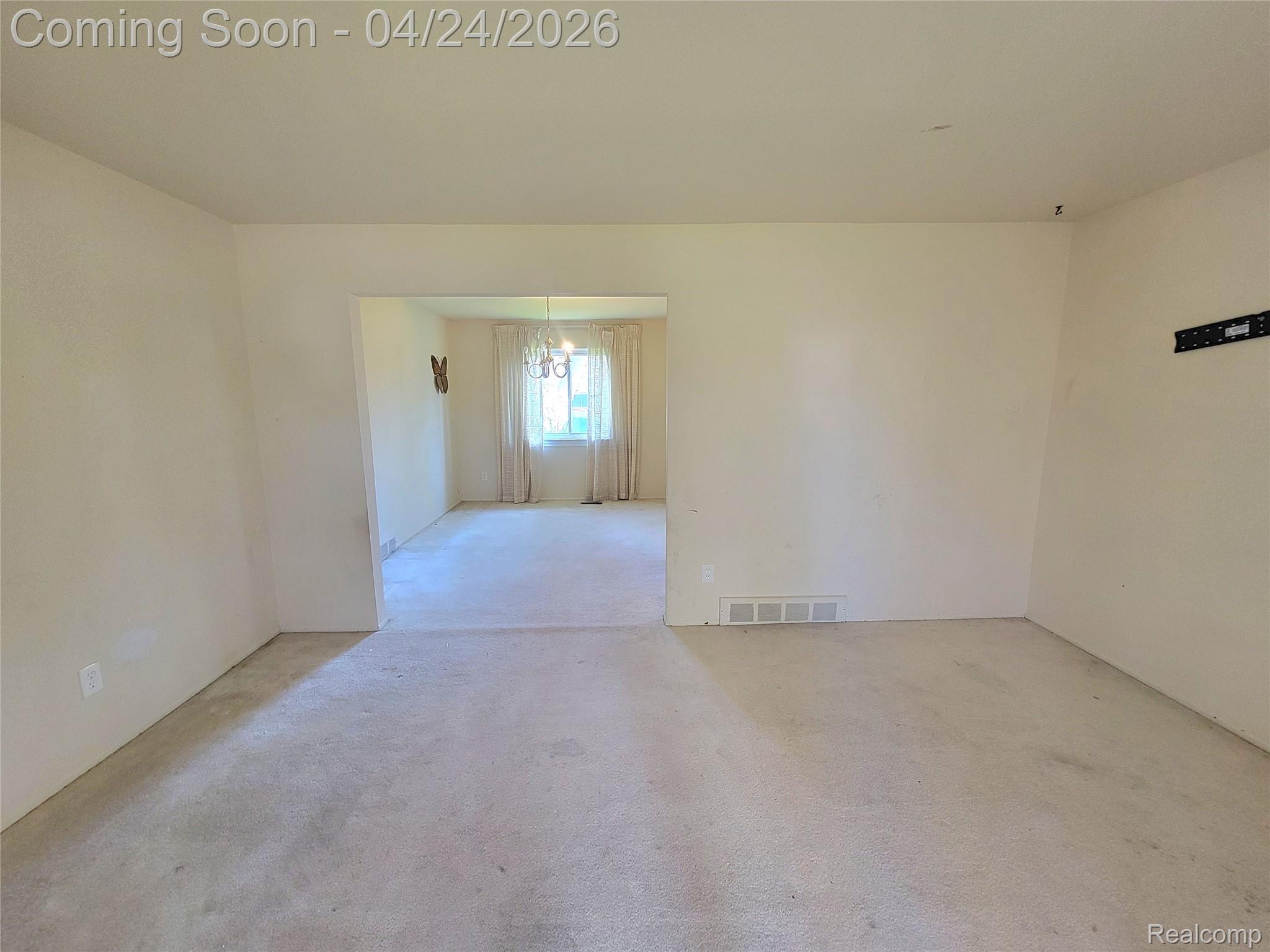 3458 Common Road