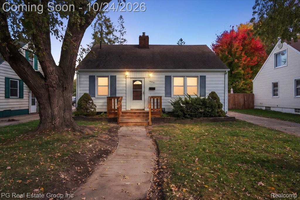 Photo of 2400 Cummings Avenue, Berkley City, MI 48072 (MLS # 20261086021)