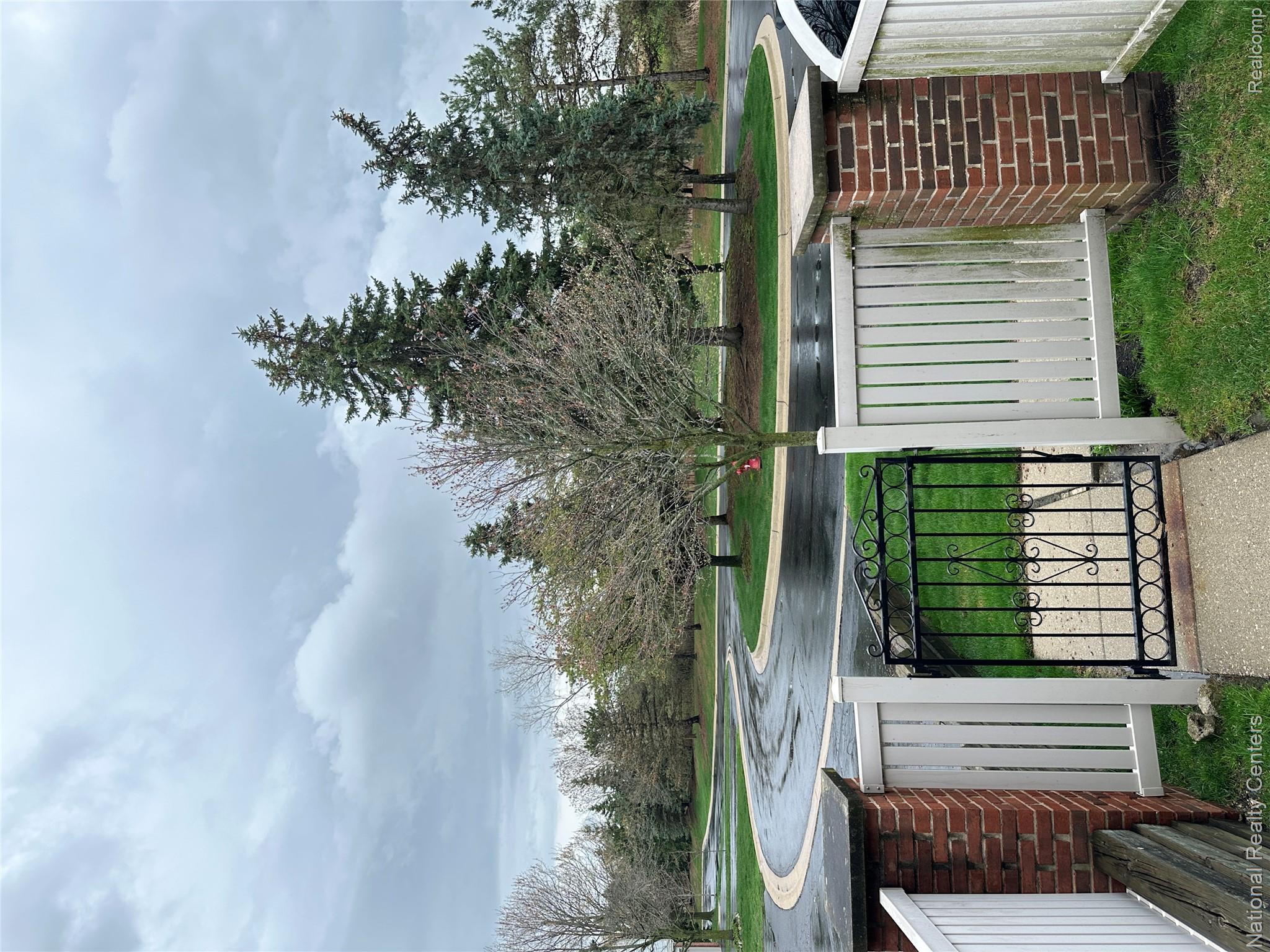 49627 Draper Circle