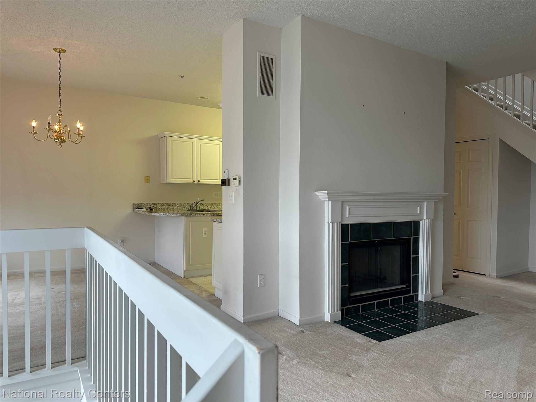 49627 Draper Circle