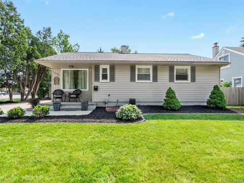 1304 Grove Avenue Royal Oak Charter Township MI 48067