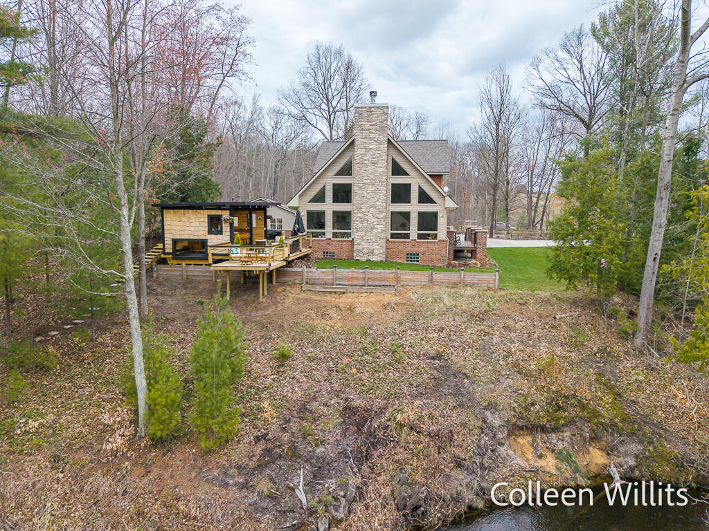 935 W White Road