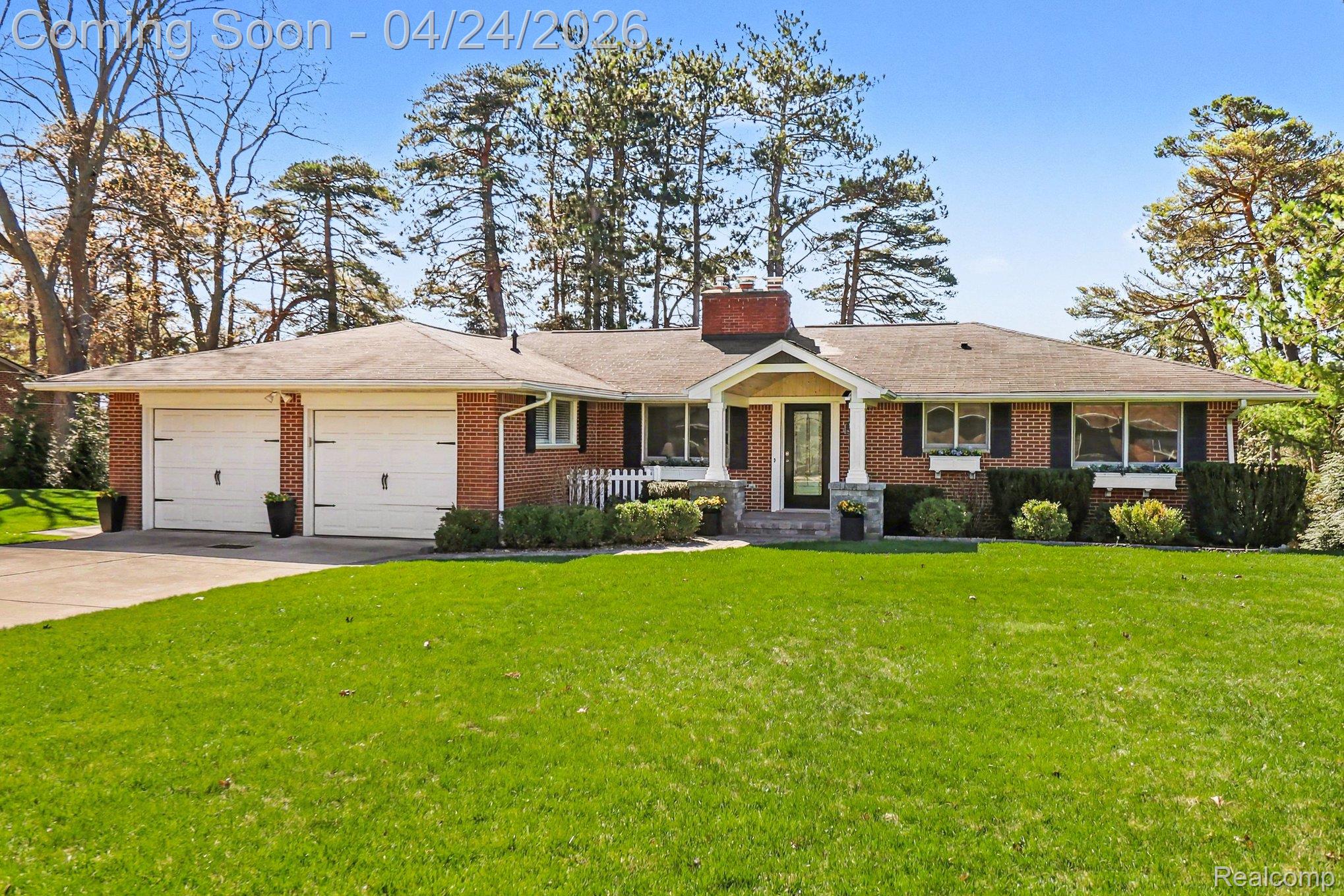 1085 Abseguami Trail