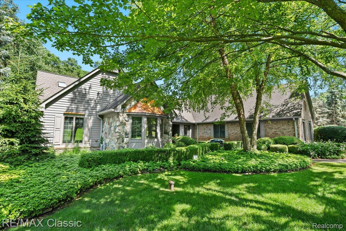 1245 Oak Hollow Drive