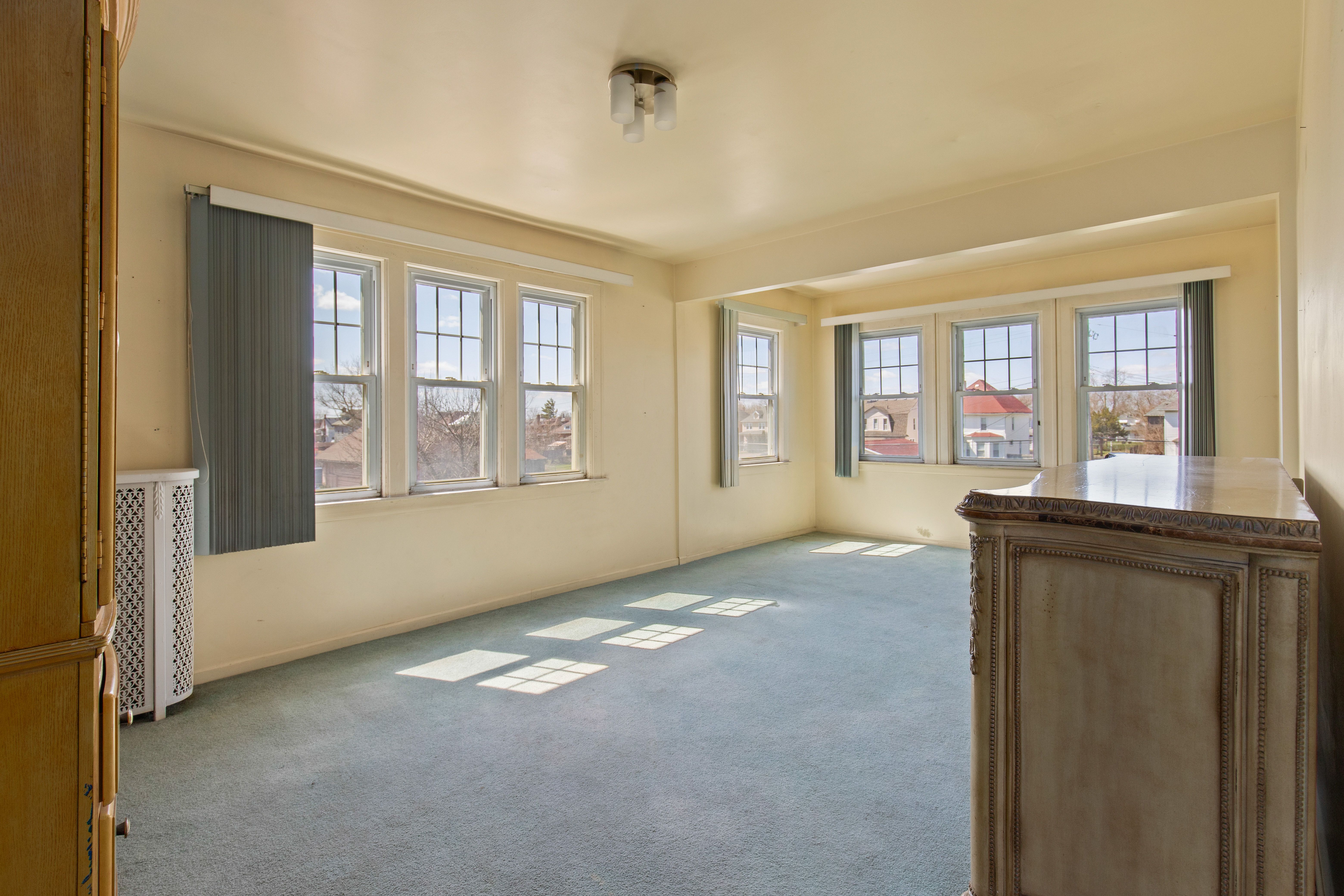 Detroit City Wayne, Michigan 48208, United States, 7 Bedrooms Bedrooms, ,4 BathroomsBathrooms,Residential,Active,106634