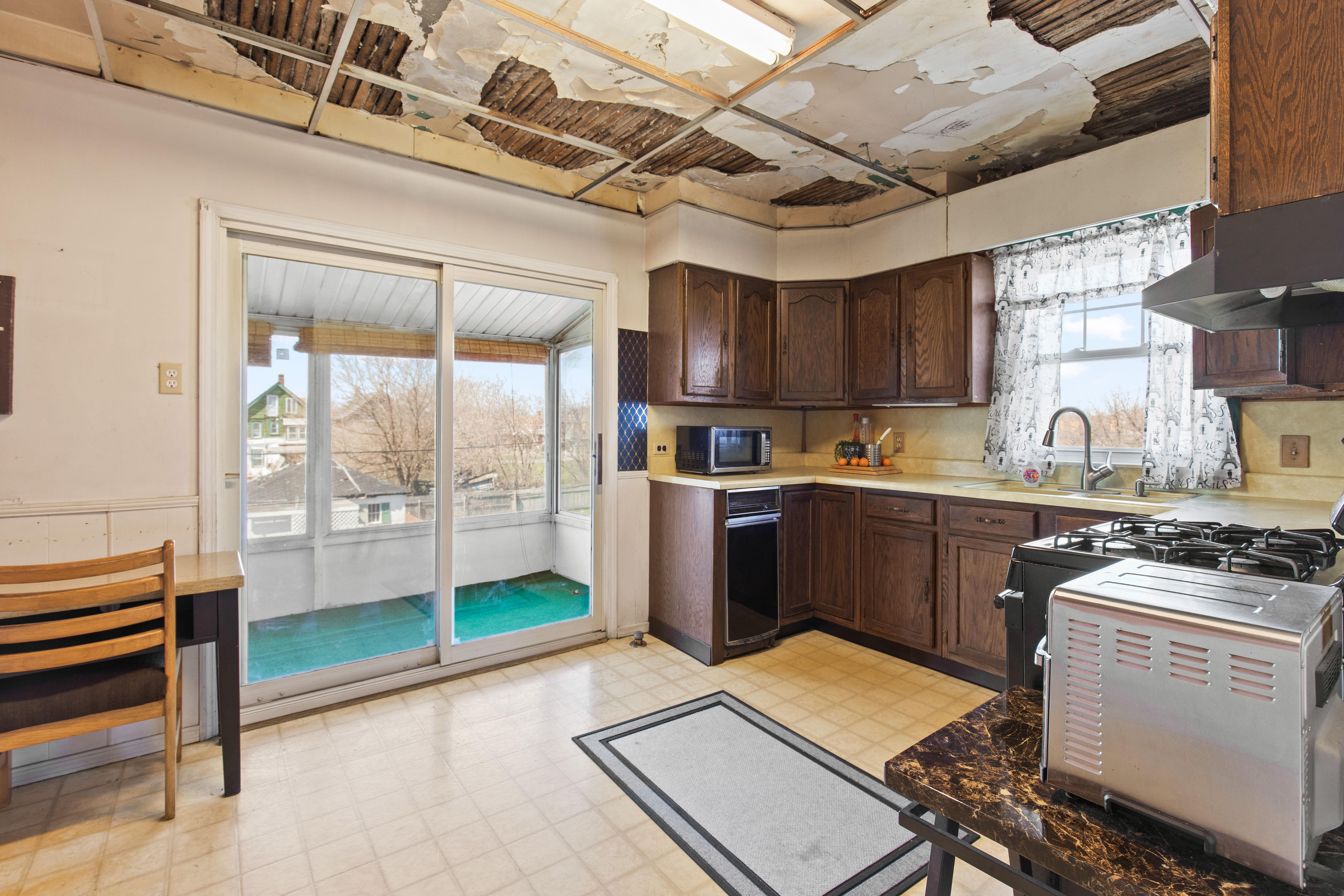 Detroit City Wayne, Michigan 48208, United States, 7 Bedrooms Bedrooms, ,4 BathroomsBathrooms,Residential,Active,106634