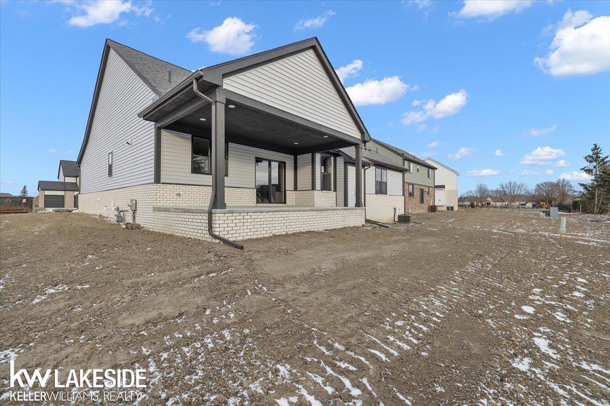 28327 Nadia Lane