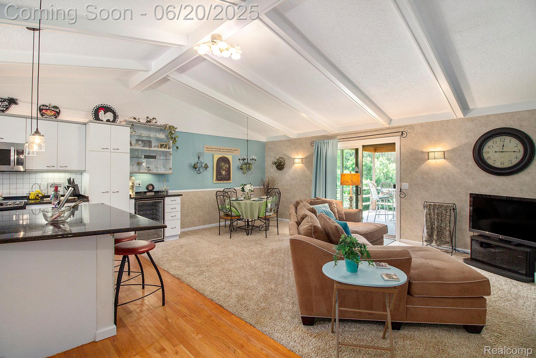 9084 Bennett Lake Road
