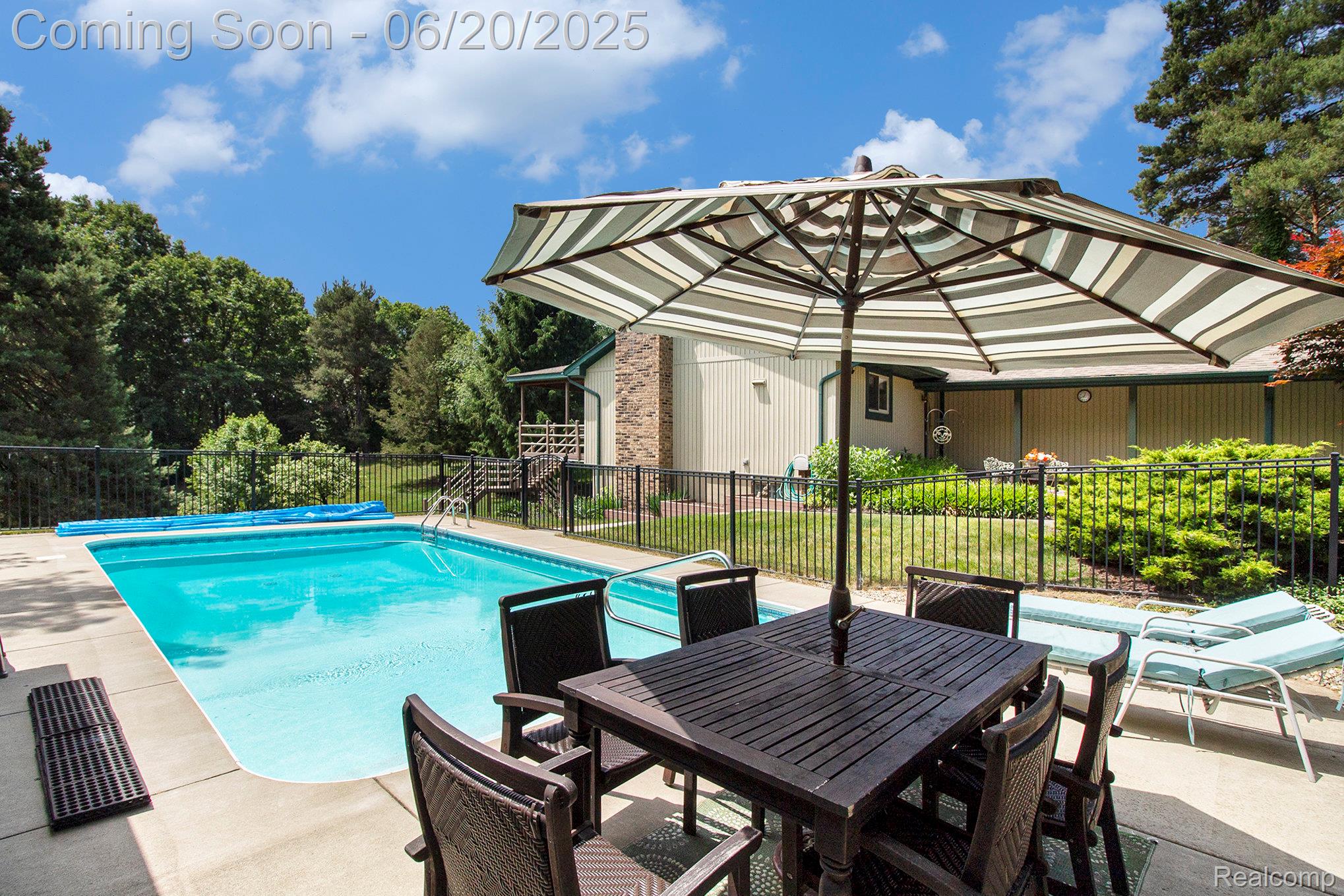 9084 Bennett Lake Road