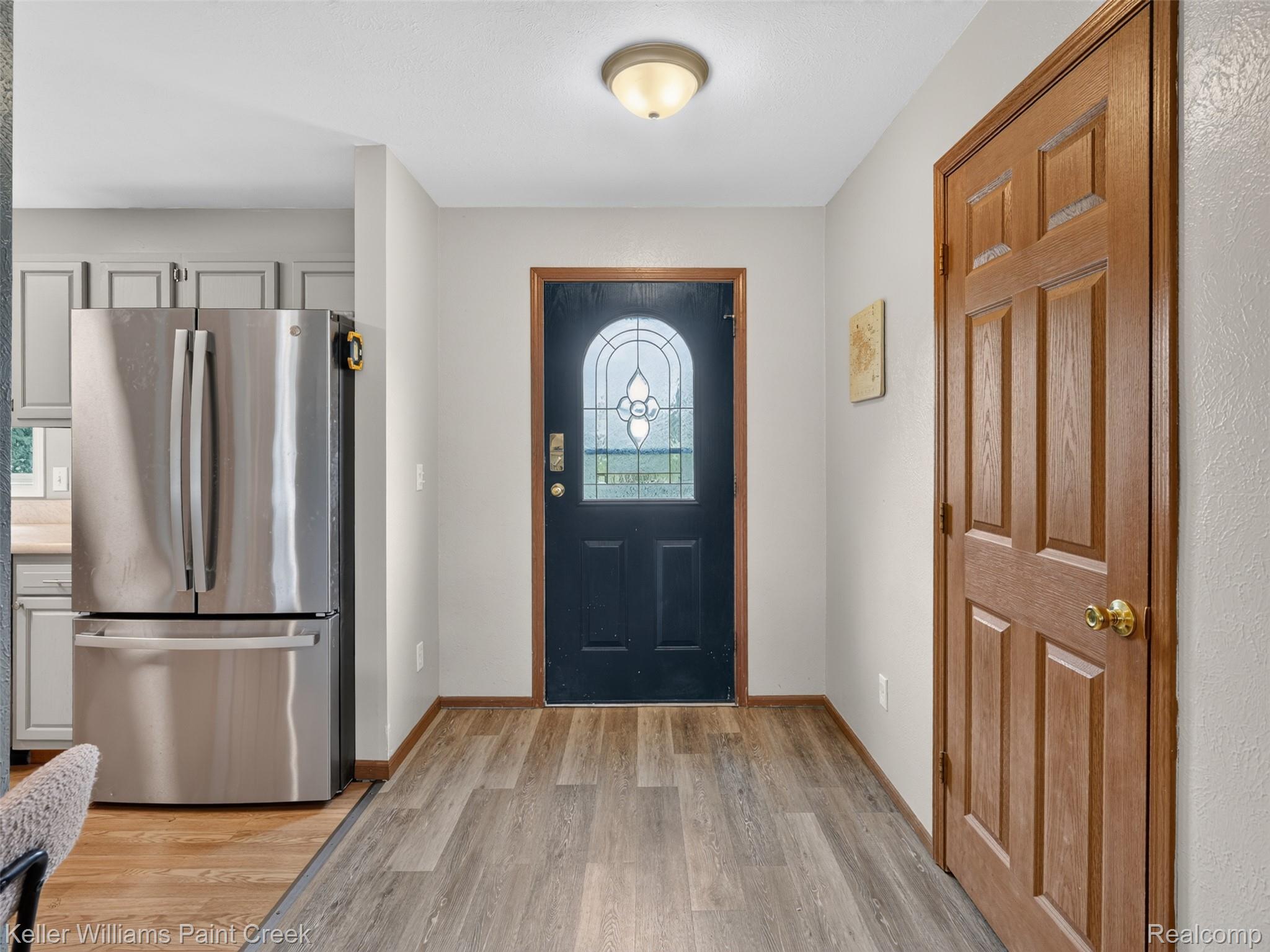 533 White Road