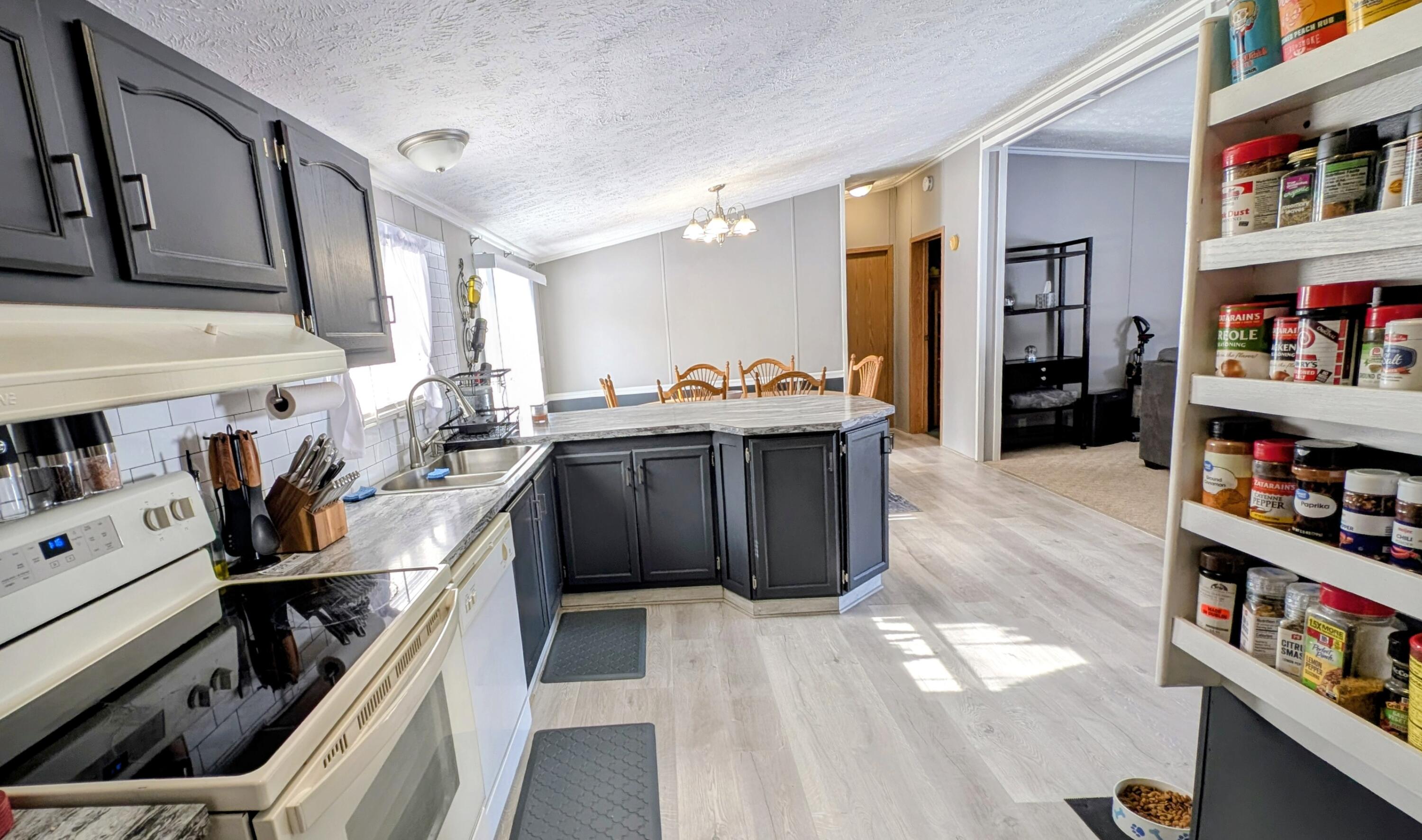 1601 W Mcmillan Road