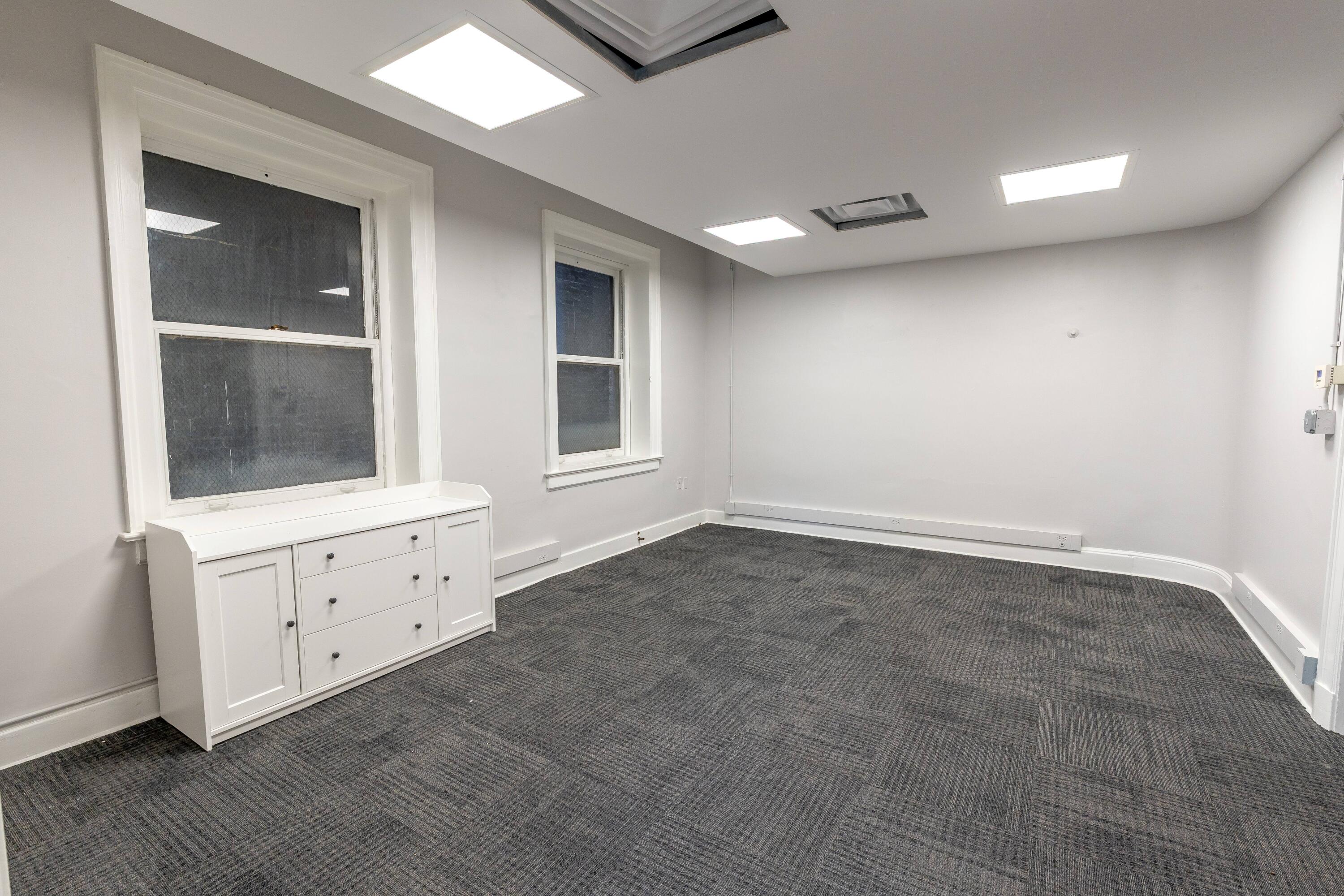 Troy, New York 12180, United States, ,Residential,Active,255038