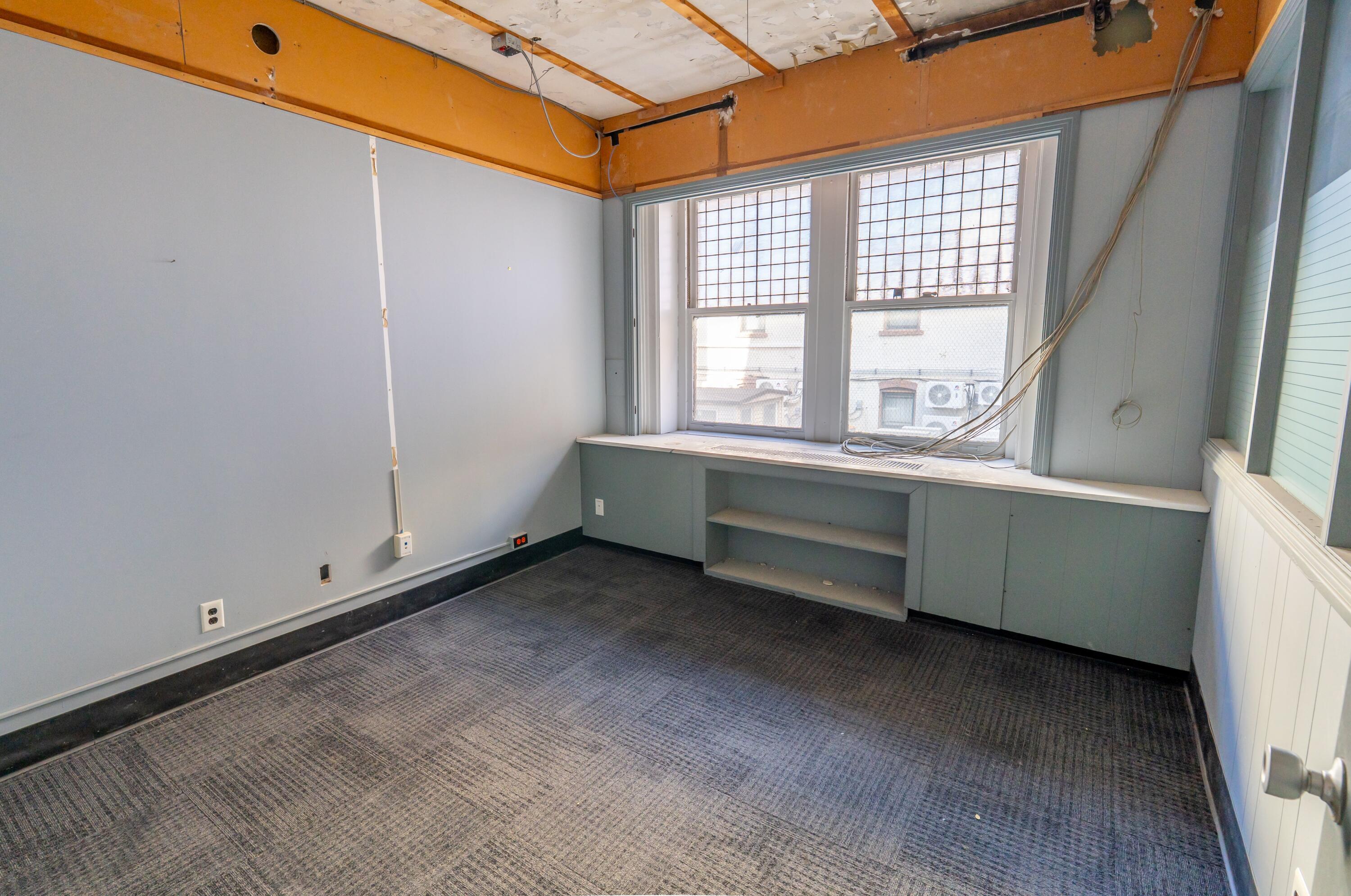 Troy, New York 12180, United States, ,Residential,Active,255038