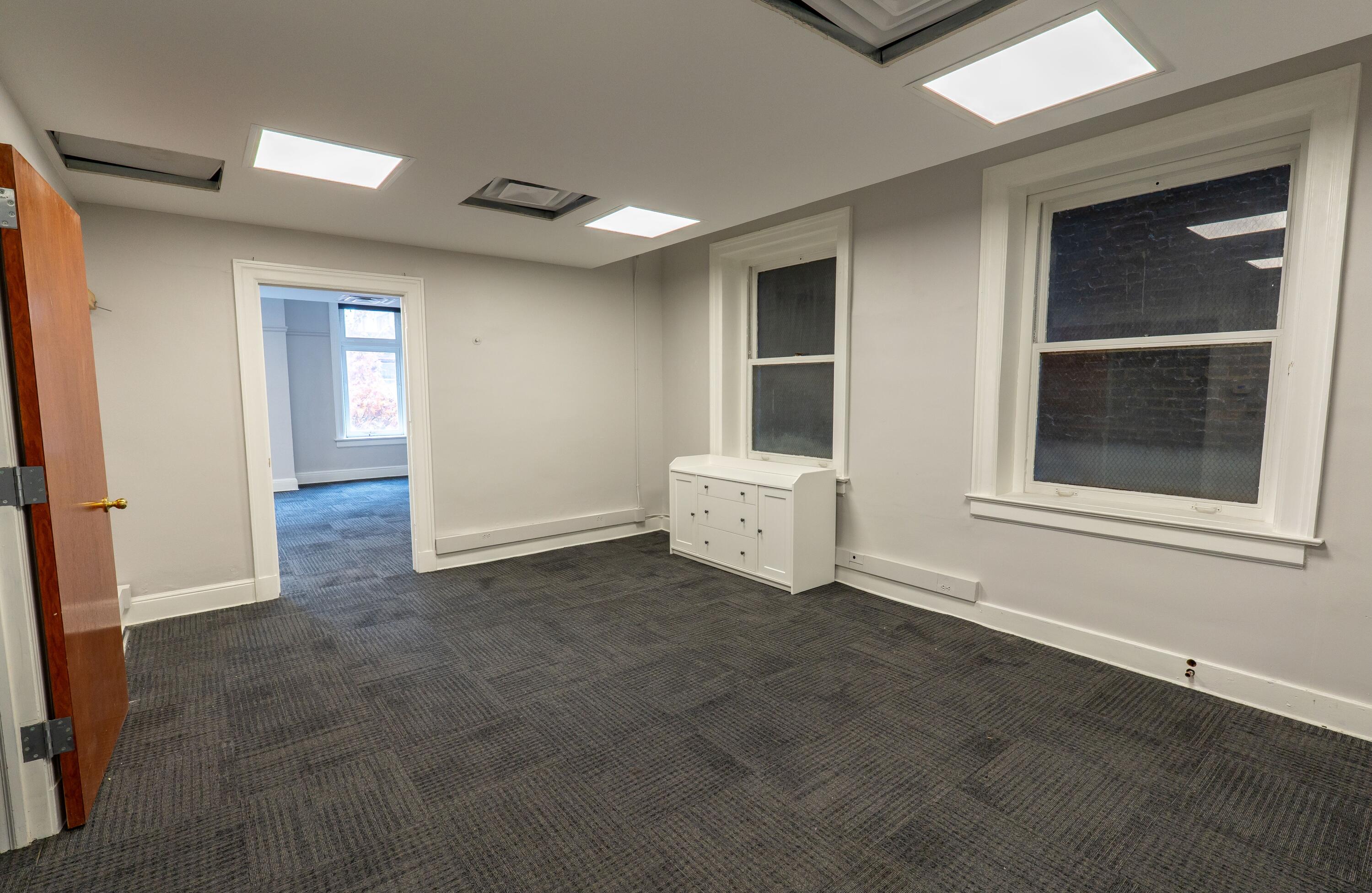 Troy, New York 12180, United States, ,Residential,Active,255038