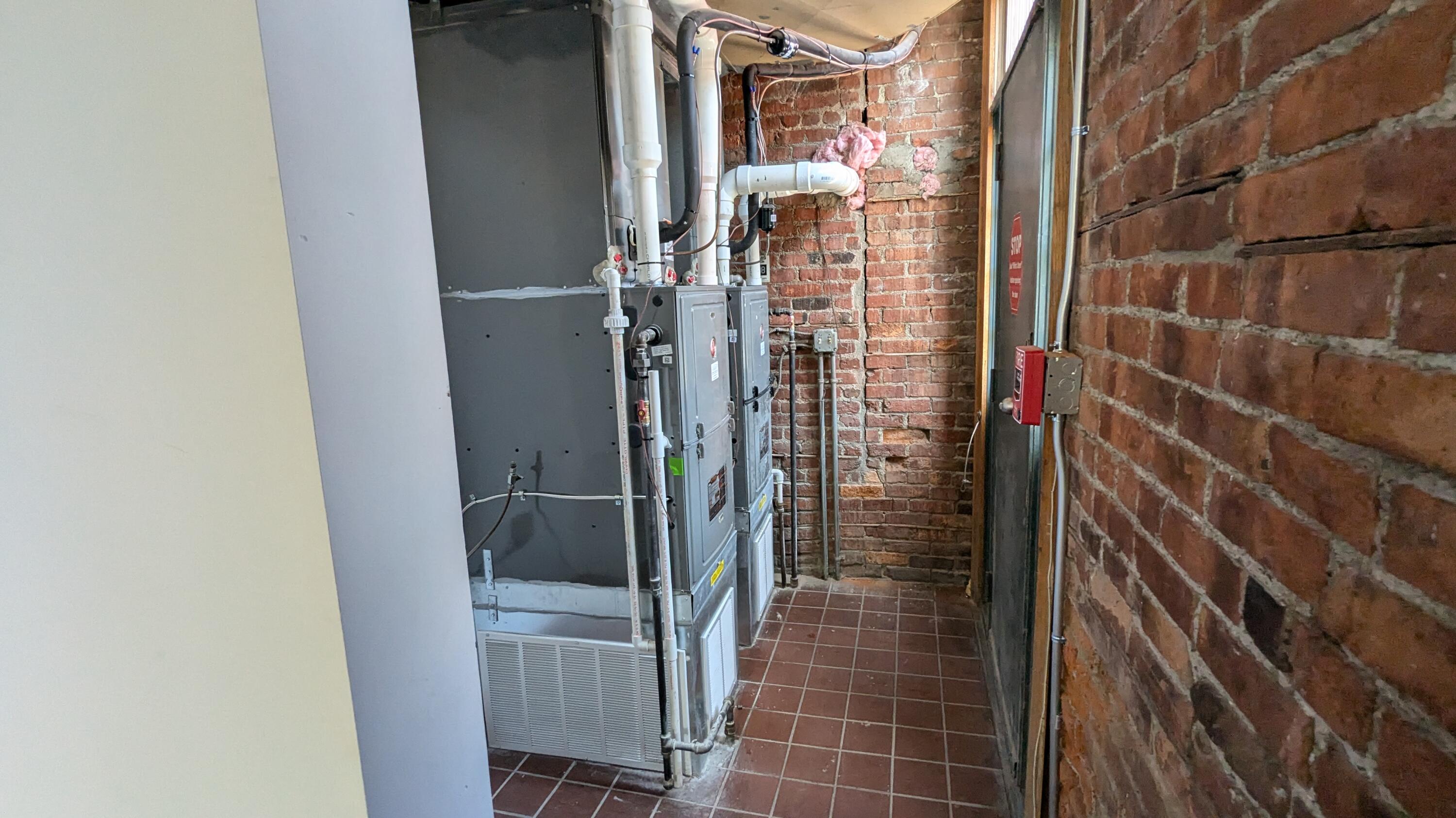 Troy, New York 12180, United States, ,Residential,Active,183301