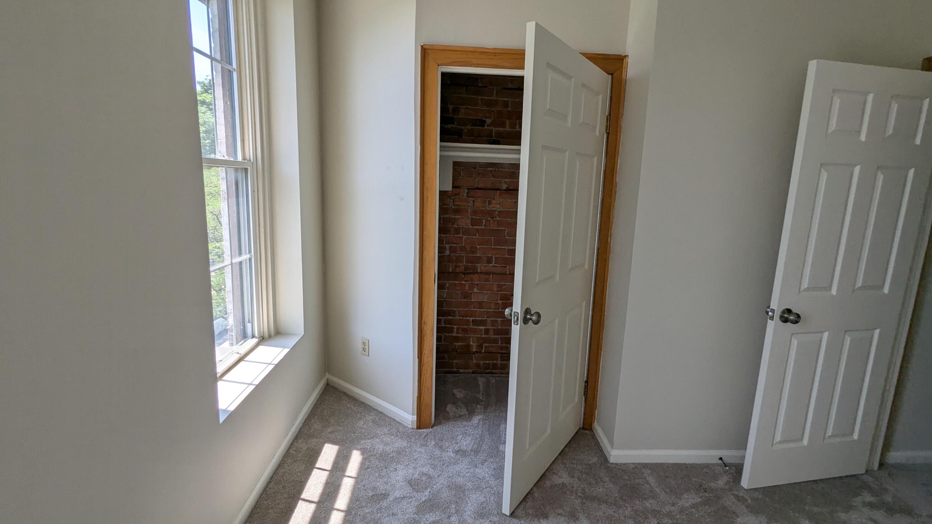 Troy, New York 12180, United States, ,Residential,Active,183301