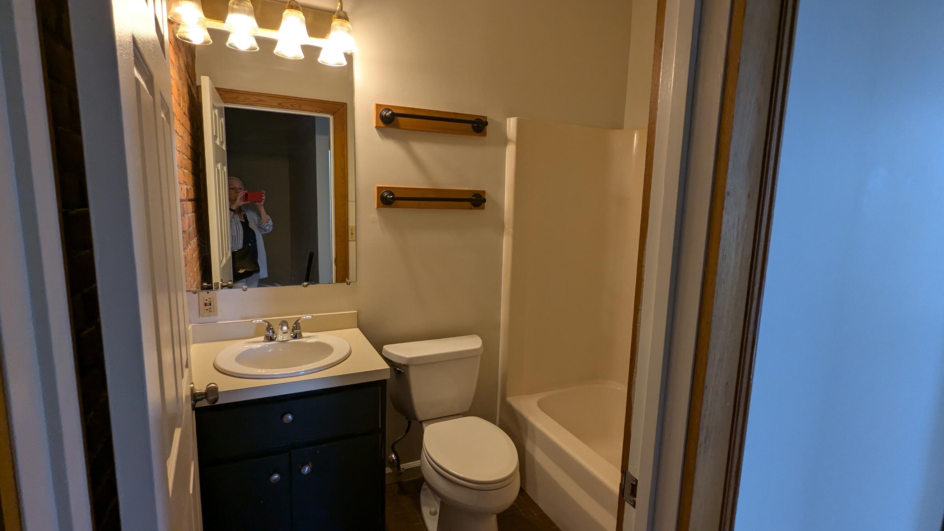 Troy, New York 12180, United States, ,Residential,Active,183301