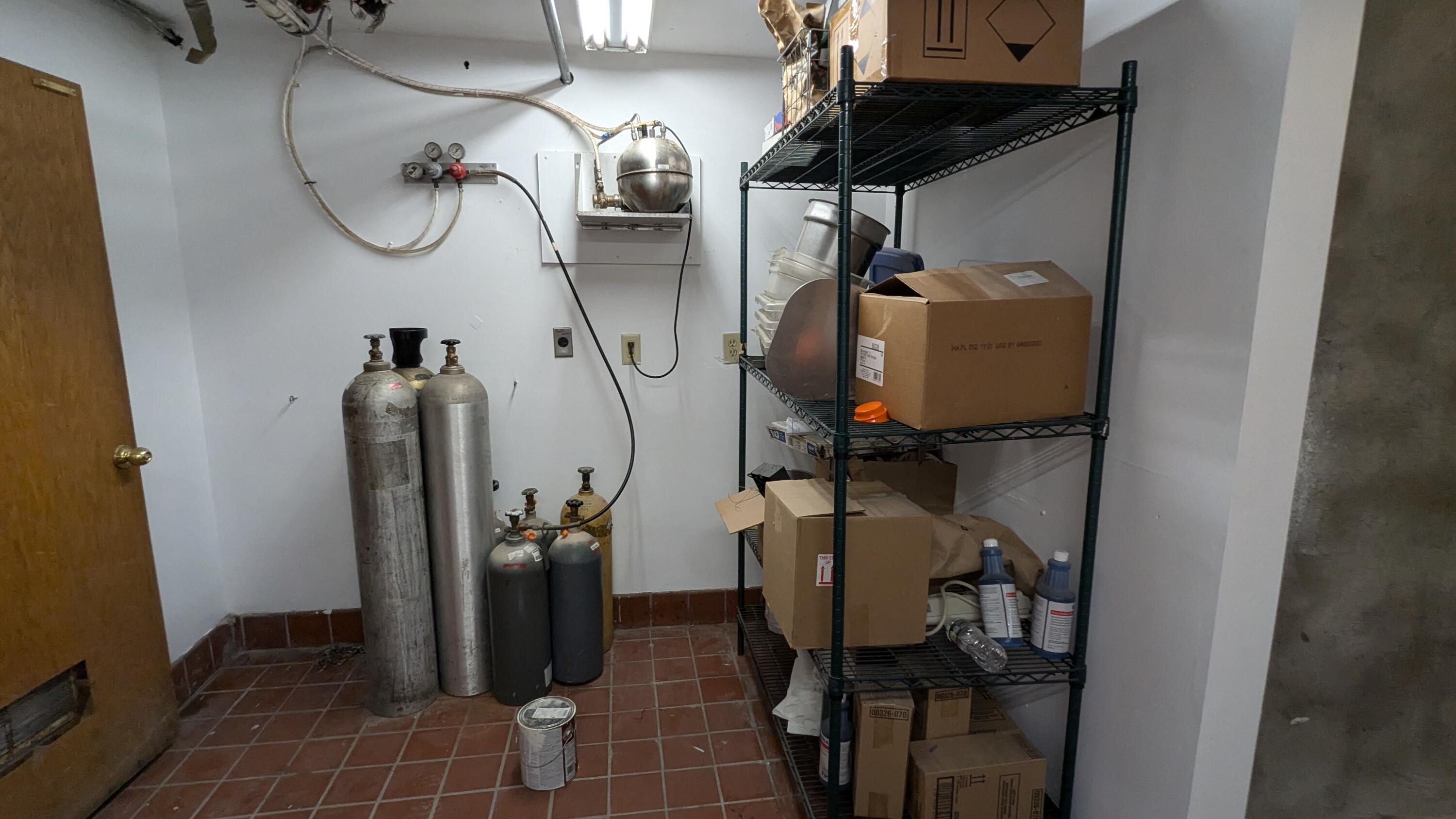 Troy, New York 12180, United States, ,Residential,Active,183301