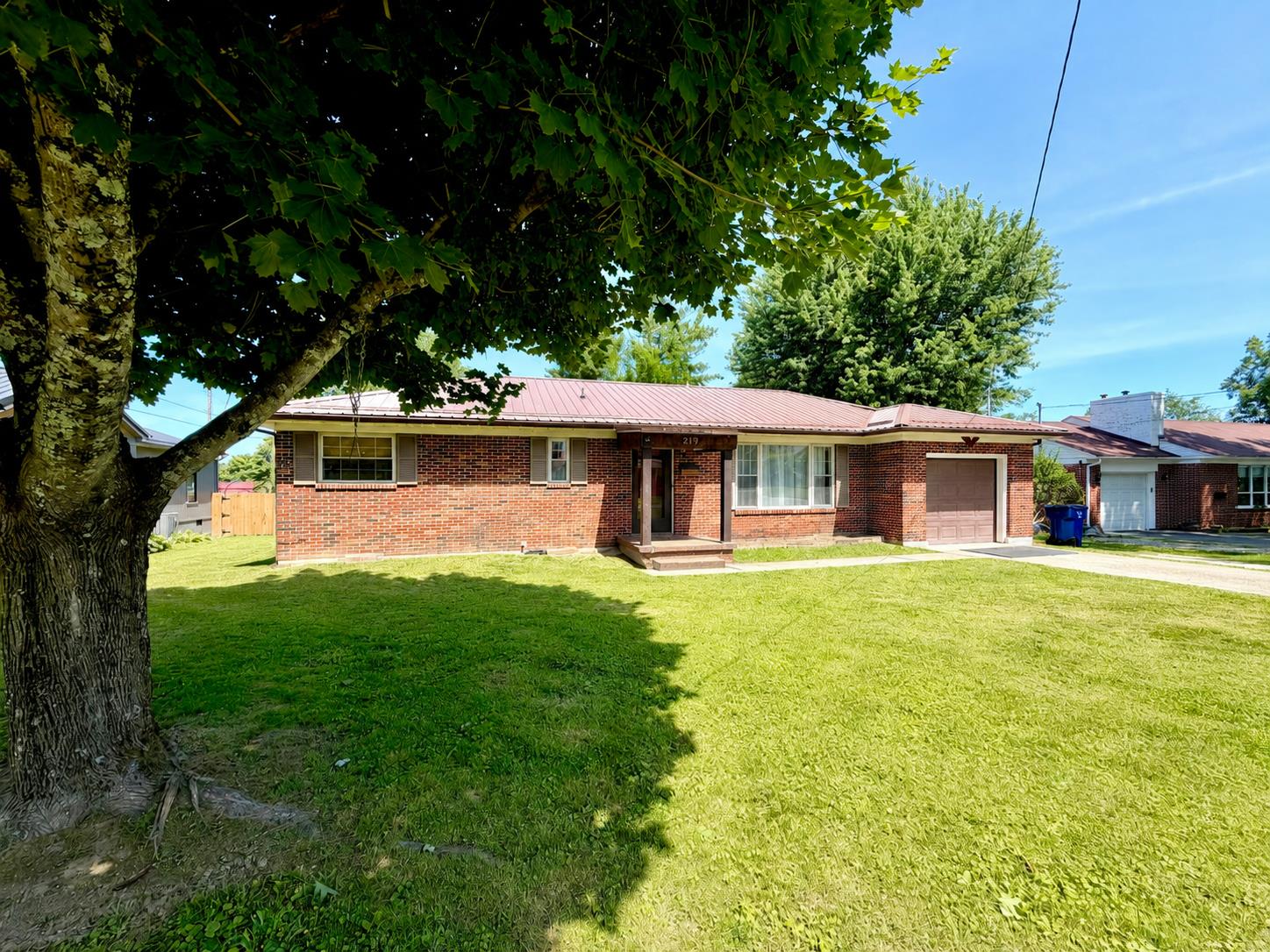 Great fayetteville location, close to park