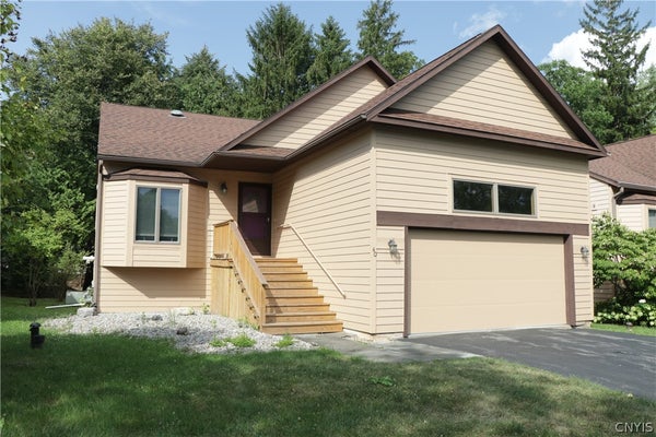 40 NURSERY LN, SYRACUSE, NY 13210 - Image 00a555fc278b277daca19e00f78ff7a4/2886588382