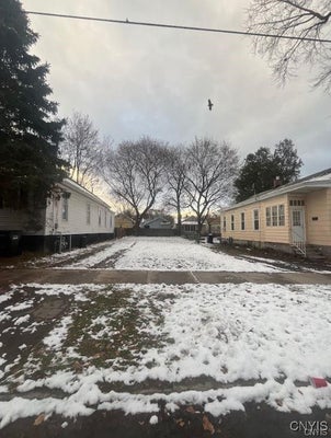 211 GRUMBACH AVE, SYRACUSE, NY 13203 - Image 06b14fa8b26e44d54fb03d948e8d9c9d/405465690