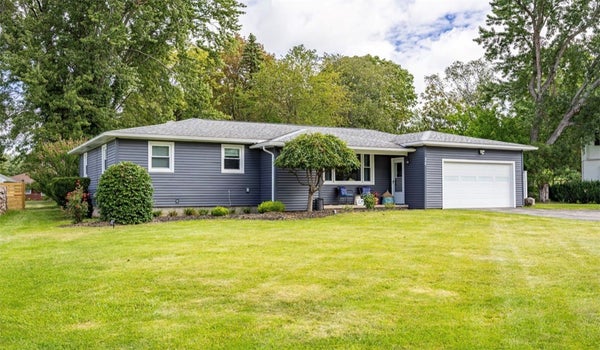 32 KAYWOOD DR, ROCHESTER, NY 14626 - Image 265bbb306c4b9ec1c8db3d5a7d0a0d4b/3188774681