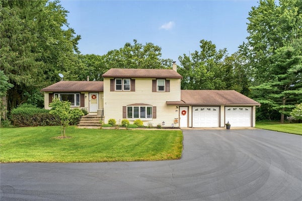 24 KAYLIN DR, ROCHESTER, NY 14624 - Image 29007777e2daafd41d76eb61c72d16ef/1382473566
