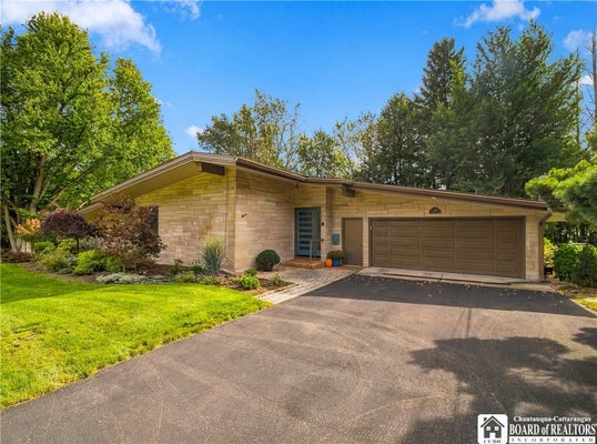 110 PLEASANTVIEW DR, JAMESTOWN, NY 14701 - Image 2fc67aa3114f40d58d482efefcb3e465/214044873