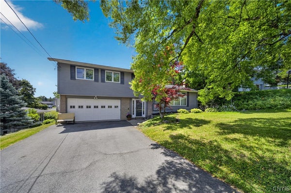 207 EDEN ROC CIR, SYRACUSE, NY 13214 - Image 367e3adb547713fb61fc2413a29a10de/248246773
