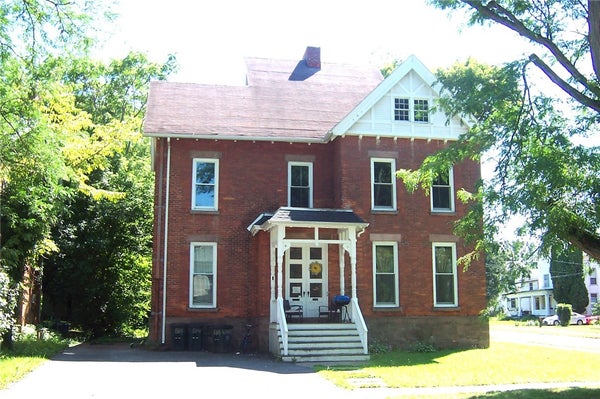 134 W STATE ST, ALBION, NY 14411 - Image 398fe5a5047e2cbc2f4c4a420d94ecbc/3705012804