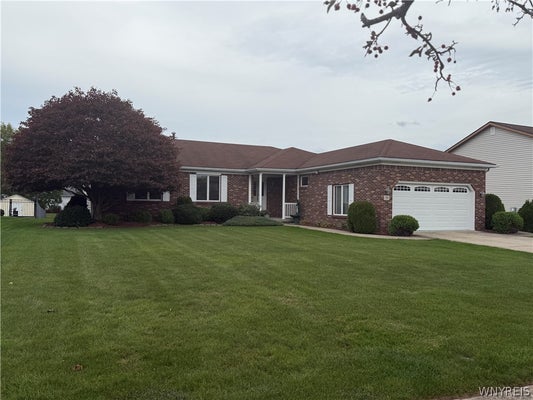 9 LUCIA CT, LANCASTER, NY 14086 - Image 43e89939be24eb22bd360b4e2d7763ec/270330501