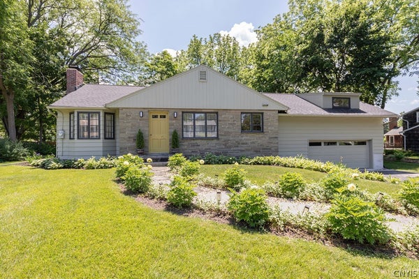 7660 SOMERSET LN, MANLIUS, NY 13104 - Image 4416d4e7cf780fe89b38ca01f2cbcb72/1456061789