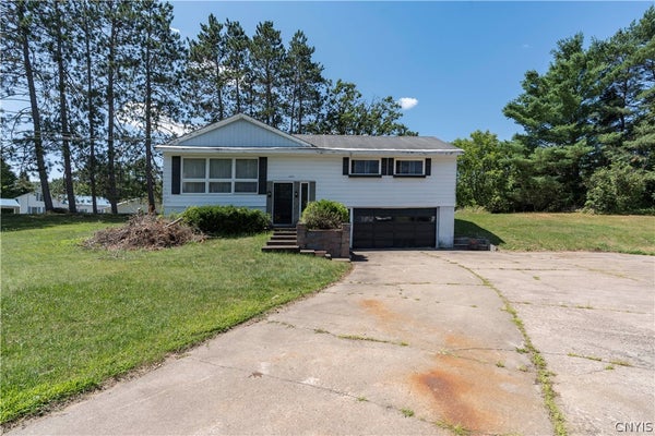 6225 BLUE ST, GLENFIELD, NY 13343 - Image 484368f02652a2800f41e6bc77b248bc/2000665925