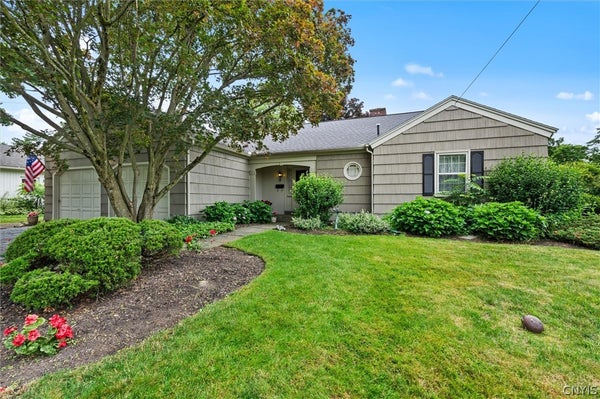 13 ERREGGER TER, SYRACUSE, NY 13224 - Image 4b3daef5e8308e7846eb9802eaa117f8/3065429983