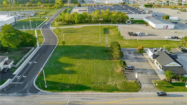 6230 SHIMER DR, LOCKPORT, NY 14094 - Image 4f20faec782c2defe1ce7ac73fdf0dae/2388928967