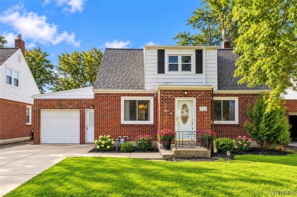 223 PARAMOUNT PKWY, BUFFALO, NY 14223 - Image 5a2f907748e2f71a6036e15e3732ee46/1645841475