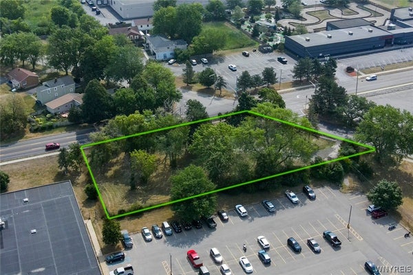 220 MEYER RD, BUFFALO, NY 14226 - Image aaa31106f91bfff11e2e46a6eb89bdad/2190817687
