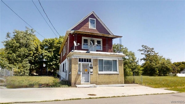 425 JOHNSON ST, BUFFALO, NY 14211 - Image b18eefa2bc8e7a1b0f47d84ea1b59351/2420420795