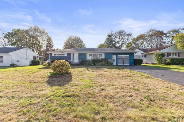 207 SANDRA DR, SYRACUSE, NY 13212 - Image b596271cde0508de7ea727115fa5824b/468544308