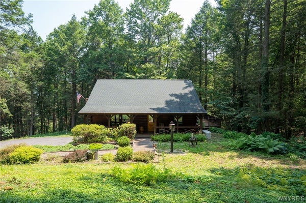 8 DEER RUN, HOLLAND, NY 14080 - Image b6dc98191bb6a289a2d53bc75cf30d33/3441296874