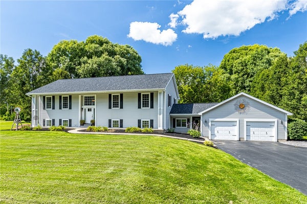 11 PLAINS RD, HONEOYE FALLS, NY 14472 - Image bb187ca372b17b9de09ffef5acc3ef31/960376270