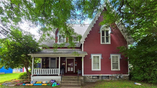 613 WALNUT ST, ELMIRA, NY 14901 - Image bd99ea731f67ea362bdf07ecc56ca89d/2098792715