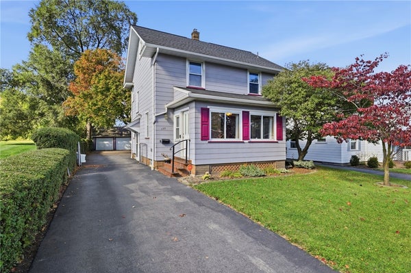 133 SENECA AVE, ROCHESTER, NY 14621 - Image be286ec792265c4bd41468de5e3dc2a1/2700542129