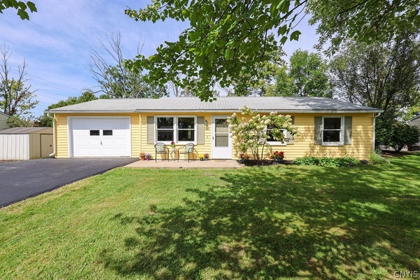 7041 PENCEE LN, EAST SYRACUSE, NY 13057 - Image c166e1318b5926ce16a2132400a5d4fe/1723065540
