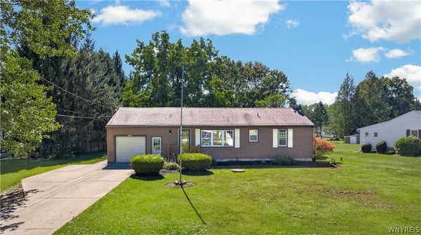 7284 WOODLAND DR, HAMBURG, NY 14075 - Image c454bc7b9d2606be3d02112db36ecfa2/744484413