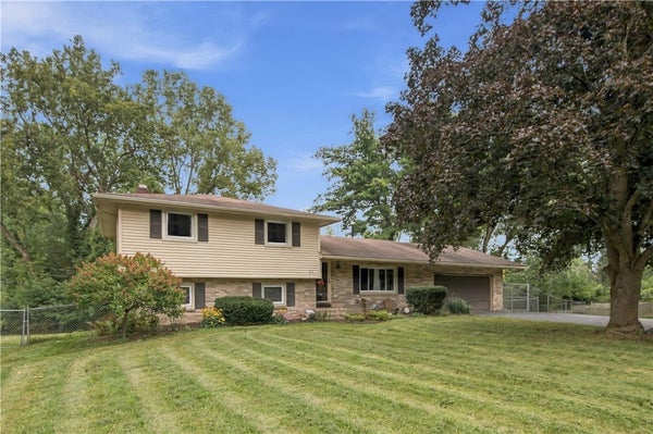 45 BRASSER DR, ROCHESTER, NY 14624 - Image c70e74b2e99e4e4febc592fde90c17f9/687979696