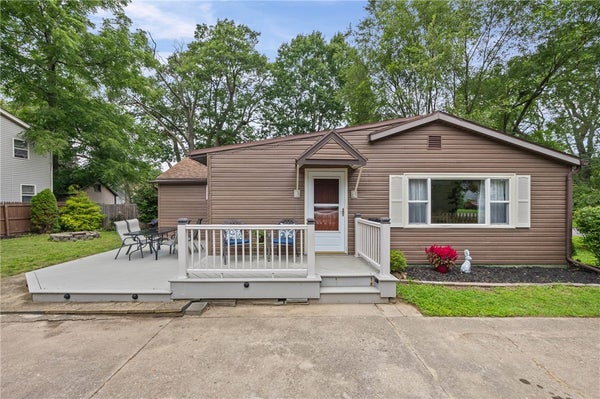 11 SEACLIFFE RD, ROCHESTER, NY 14622 - Image cbc52f435abedaf937fcb0eff7a429fb/3020071627
