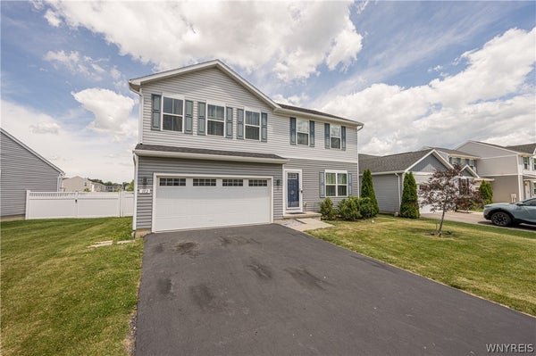 102 FLORENCE LN, BUFFALO, NY 14228 - Image ce4eb8580dbc823a80b9aaa4d1943768/309086342