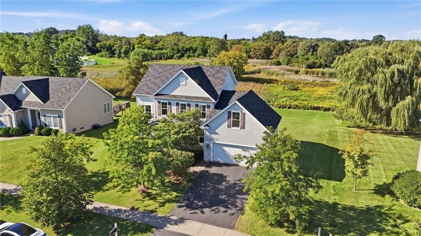 5230 WHITECLIFF DR, CANANDAIGUA, NY 14424 - Image dbe584567dfe3eeb8baeea1d498f5e99/1385057113