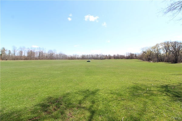 3060 GATES RD, AUBURN, NY 13021 - Image deee5775f409f48cdb9748b2b94e2f68/2155774021